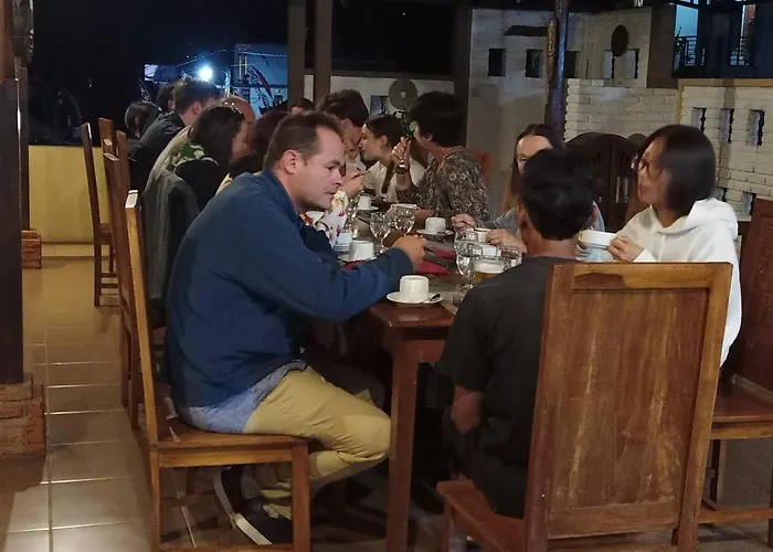 Karang Sari & Warung Maison d'hôtes 2*