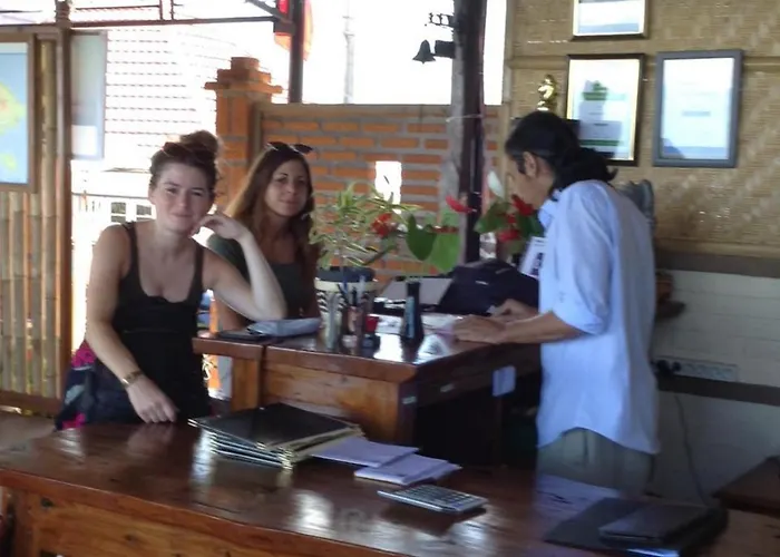 Karang Sari & Warung Maison d'hôtes Munduk