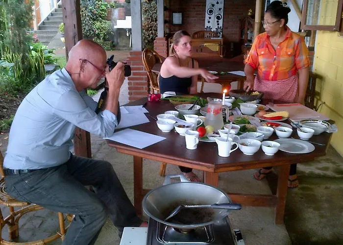Karang Sari & Warung