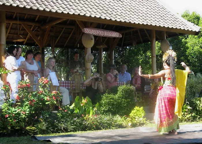 Maison d'hôtes Karang Sari & Warung Munduk